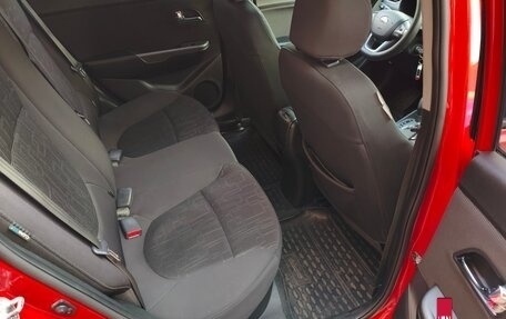 KIA Rio III рестайлинг, 2013 год, 900 000 рублей, 6 фотография