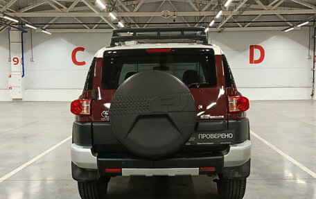 Toyota FJ Cruiser, 2011 год, 3 350 000 рублей, 7 фотография