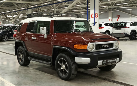 Toyota FJ Cruiser, 2011 год, 3 350 000 рублей, 3 фотография