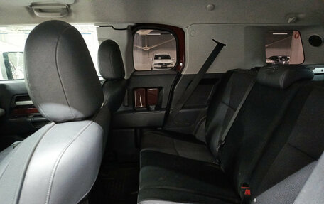 Toyota FJ Cruiser, 2011 год, 3 350 000 рублей, 15 фотография