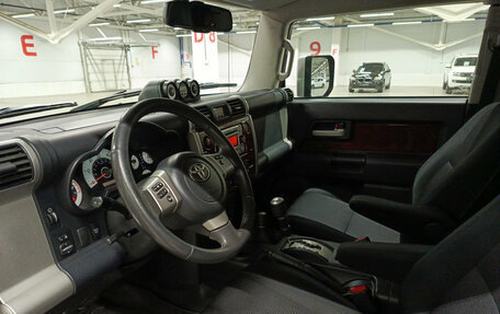 Toyota FJ Cruiser, 2011 год, 3 350 000 рублей, 20 фотография