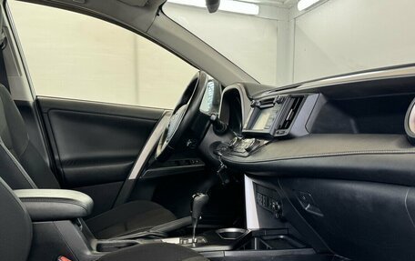 Toyota RAV4, 2015 год, 1 950 000 рублей, 12 фотография