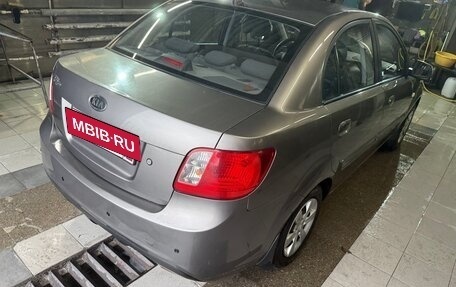 KIA Rio II, 2011 год, 700 000 рублей, 6 фотография