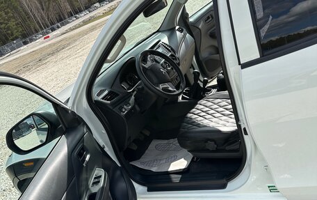 Mitsubishi L200 IV рестайлинг, 2023 год, 4 000 000 рублей, 17 фотография