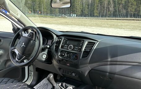 Mitsubishi L200 IV рестайлинг, 2023 год, 4 000 000 рублей, 19 фотография