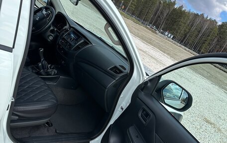 Mitsubishi L200 IV рестайлинг, 2023 год, 4 000 000 рублей, 11 фотография