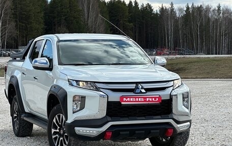 Mitsubishi L200 IV рестайлинг, 2023 год, 4 000 000 рублей, 8 фотография