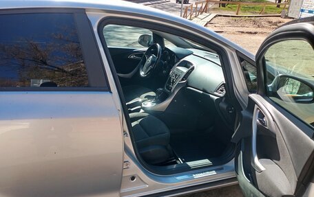 Opel Astra J, 2010 год, 680 000 рублей, 6 фотография