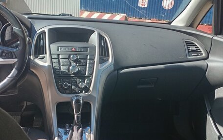 Opel Astra J, 2010 год, 680 000 рублей, 10 фотография