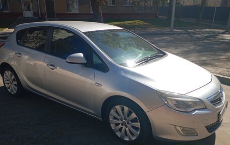 Opel Astra J, 2010 год, 680 000 рублей, 8 фотография