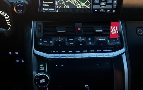 Toyota Land Cruiser, 2021 год, 9 000 000 рублей, 4 фотография