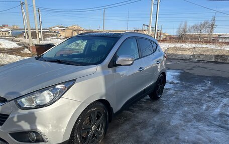 Hyundai ix35 I рестайлинг, 2010 год, 900 000 рублей, 2 фотография
