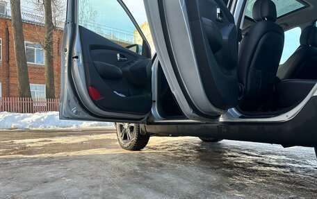 Hyundai ix35 I рестайлинг, 2010 год, 900 000 рублей, 18 фотография