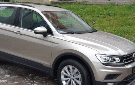 Volkswagen Tiguan II, 2020 год, 2 500 000 рублей, 1 фотография