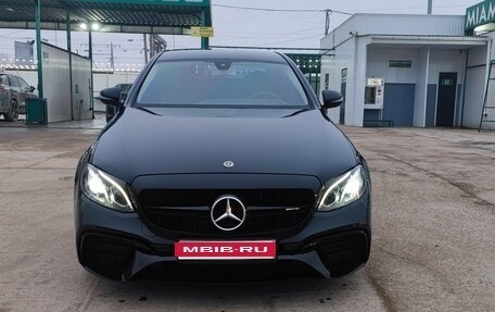 Mercedes-Benz E-Класс, 2019 год, 2 600 000 рублей, 1 фотография