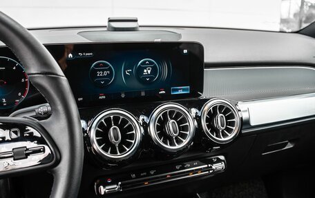 Mercedes-Benz GLB, 2020 год, 4 800 000 рублей, 23 фотография