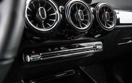 Mercedes-Benz GLB, 2020 год, 4 800 000 рублей, 24 фотография