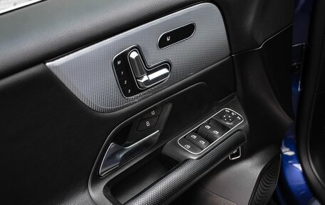 Mercedes-Benz GLB, 2020 год, 4 800 000 рублей, 28 фотография