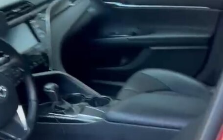 Toyota Camry, 2017 год, 2 050 000 рублей, 6 фотография