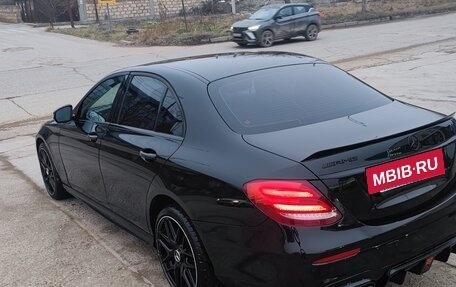 Mercedes-Benz E-Класс, 2019 год, 2 600 000 рублей, 6 фотография