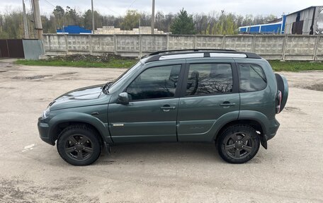 Chevrolet Niva I рестайлинг, 2017 год, 750 000 рублей, 4 фотография