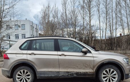 Volkswagen Tiguan II, 2020 год, 2 500 000 рублей, 2 фотография