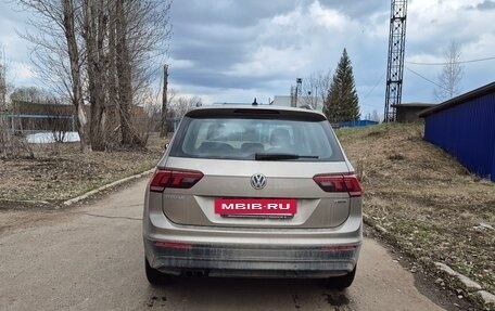 Volkswagen Tiguan II, 2020 год, 2 500 000 рублей, 4 фотография