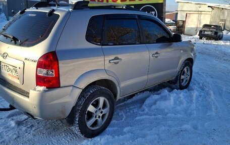 Hyundai Tucson III, 2007 год, 650 000 рублей, 3 фотография