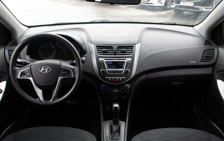 Hyundai Solaris II рестайлинг, 2015 год, 898 000 рублей, 11 фотография