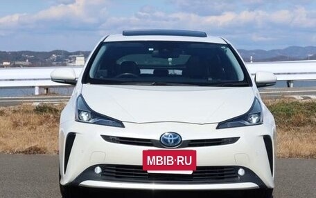 Toyota Prius IV XW50, 2023 год, 1 506 000 рублей, 3 фотография