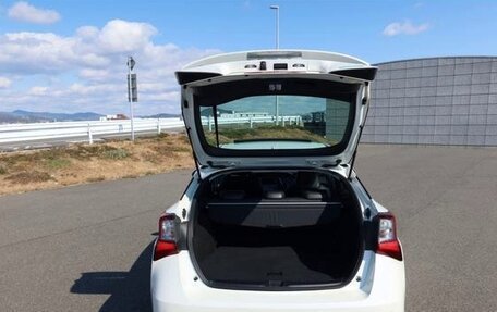 Toyota Prius IV XW50, 2023 год, 1 506 000 рублей, 13 фотография