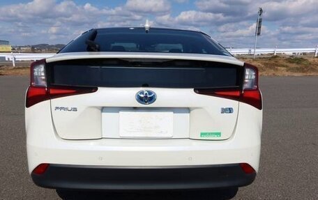 Toyota Prius IV XW50, 2023 год, 1 506 000 рублей, 12 фотография