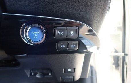 Toyota Prius IV XW50, 2023 год, 1 506 000 рублей, 26 фотография