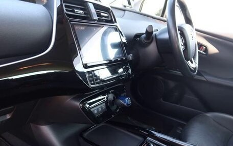 Toyota Prius IV XW50, 2023 год, 1 506 000 рублей, 22 фотография
