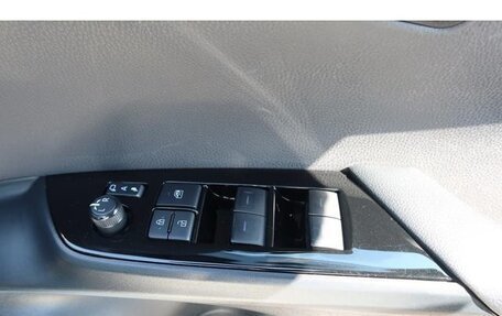 Toyota Prius IV XW50, 2023 год, 1 506 000 рублей, 35 фотография