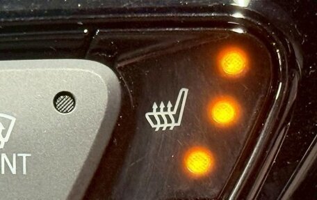 Toyota C-HR I рестайлинг, 2023 год, 1 575 000 рублей, 14 фотография