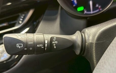 Toyota C-HR I рестайлинг, 2023 год, 1 575 000 рублей, 19 фотография