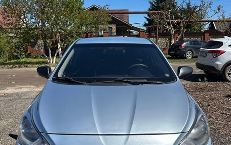 Hyundai Solaris II рестайлинг, 2012 год, 850 000 рублей, 1 фотография