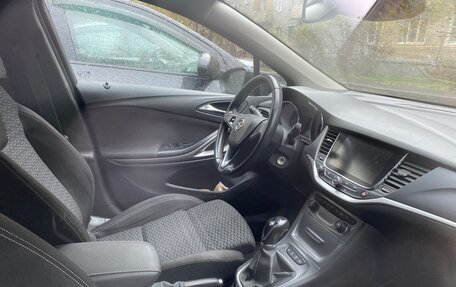 Opel Astra K, 2018 год, 1 250 000 рублей, 8 фотография