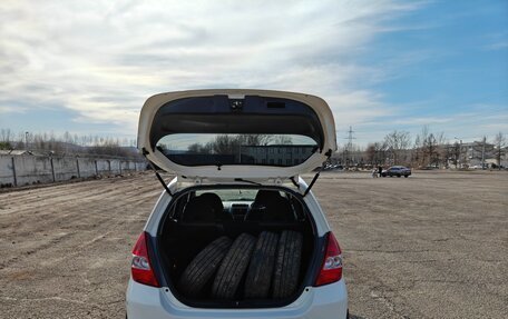 Honda Fit III, 2003 год, 465 000 рублей, 10 фотография