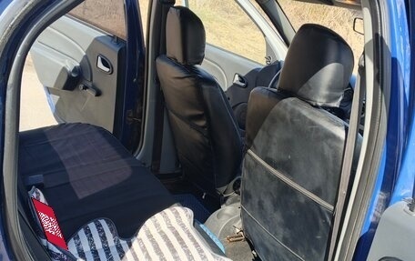 Renault Logan I, 2007 год, 160 000 рублей, 5 фотография