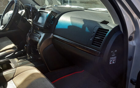 Toyota Land Cruiser 200, 2008 год, 2 470 000 рублей, 8 фотография