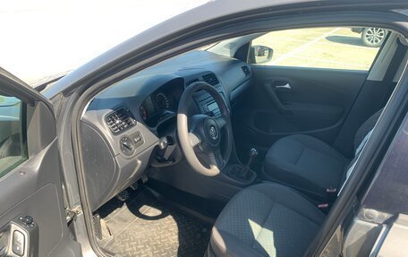 Volkswagen Polo VI (EU Market), 2011 год, 560 000 рублей, 2 фотография