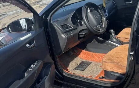 Hyundai Solaris II рестайлинг, 2018 год, 1 150 000 рублей, 8 фотография