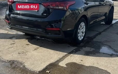 Hyundai Solaris II рестайлинг, 2018 год, 1 150 000 рублей, 4 фотография