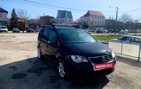 Volkswagen Touran III, 2008 год, 620 000 рублей, 3 фотография