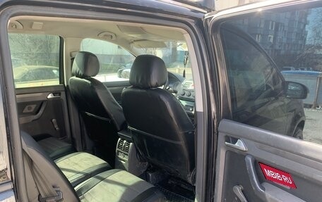 Volkswagen Touran III, 2008 год, 620 000 рублей, 8 фотография