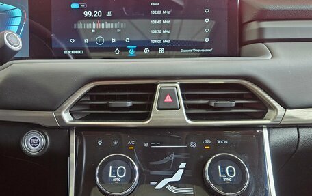 CheryExeed TXL, 2022 год, 2 400 000 рублей, 14 фотография