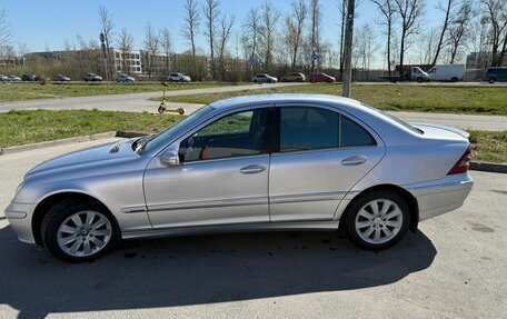 Mercedes-Benz C-Класс, 2004 год, 600 000 рублей, 11 фотография