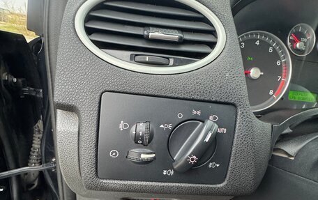 Ford Focus II рестайлинг, 2006 год, 425 000 рублей, 29 фотография